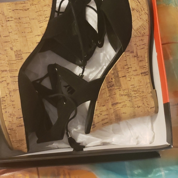 Guess platform - Picture 12 of 13